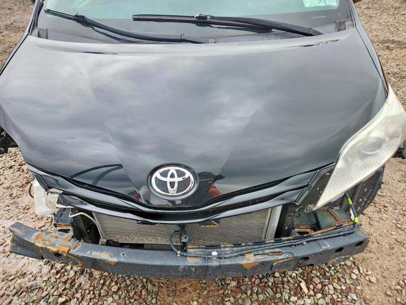 Photo 12 from auction – 2017 TOYOTA SIENNA with VIN 5TDJZ3DC7HS161888