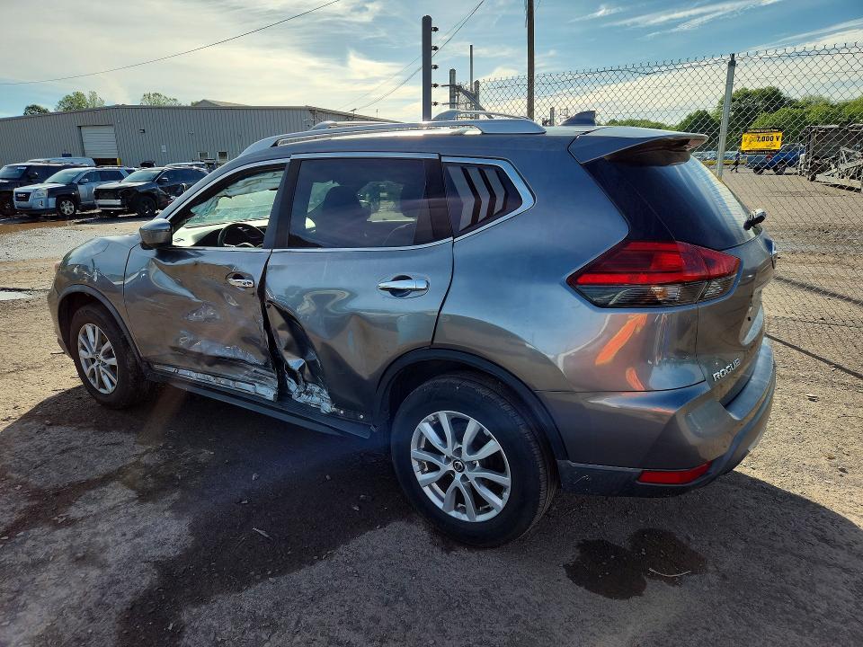 Photo 2 from auction – 2017 NISSAN ROGUE with VIN KNMAT2MV9HP592594