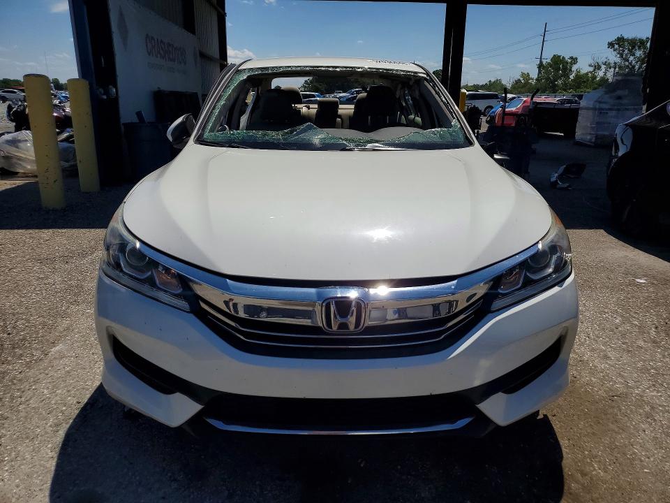 Photo 5 from auction – 2017 HONDA ACCORD with VIN 1HGCR2F32HA087388