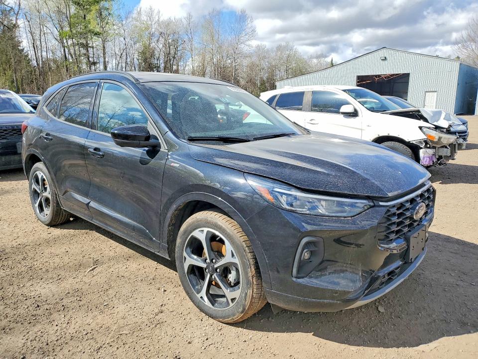 Photo 4 from auction – 2025 FORD ESCAPE with VIN 1FMCU9PA0SUA97437