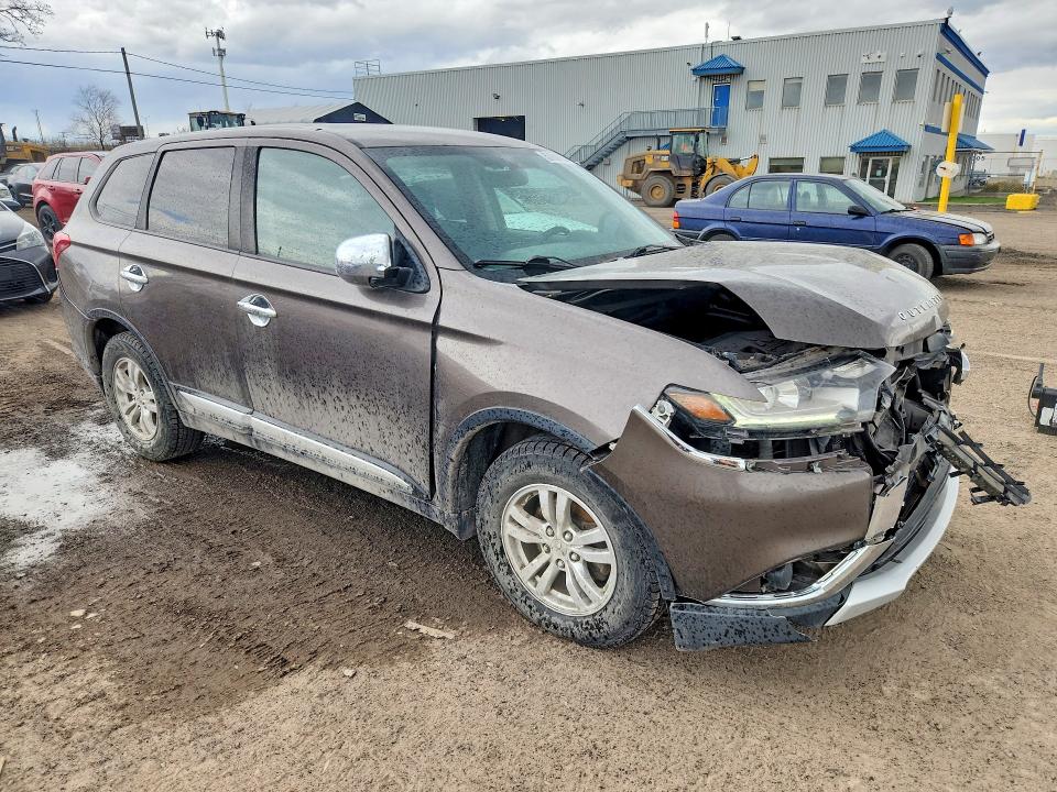 Photo 4 from auction – 2017 MITSUBISHI OUTLANDER with VIN JA4AD2A39HZ606640