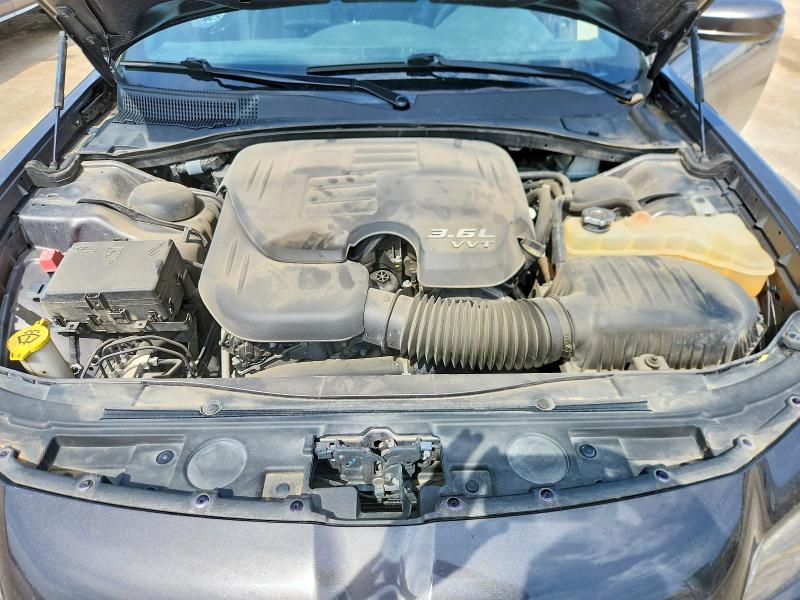 Photo 11 from auction – 2019 CHRYSLER 300 with VIN 2C3CCABG9KH625925
