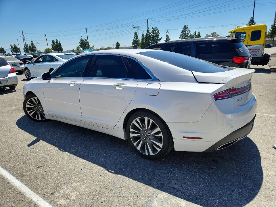 Photo 2 from auction – 2017 LINCOLN MKZ with VIN 3LN6L5E95HR601627