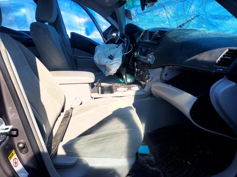 Photo 7 from auction – 2012 TOYOTA HIGHLANDER with VIN JTEBC3EH3C2005097