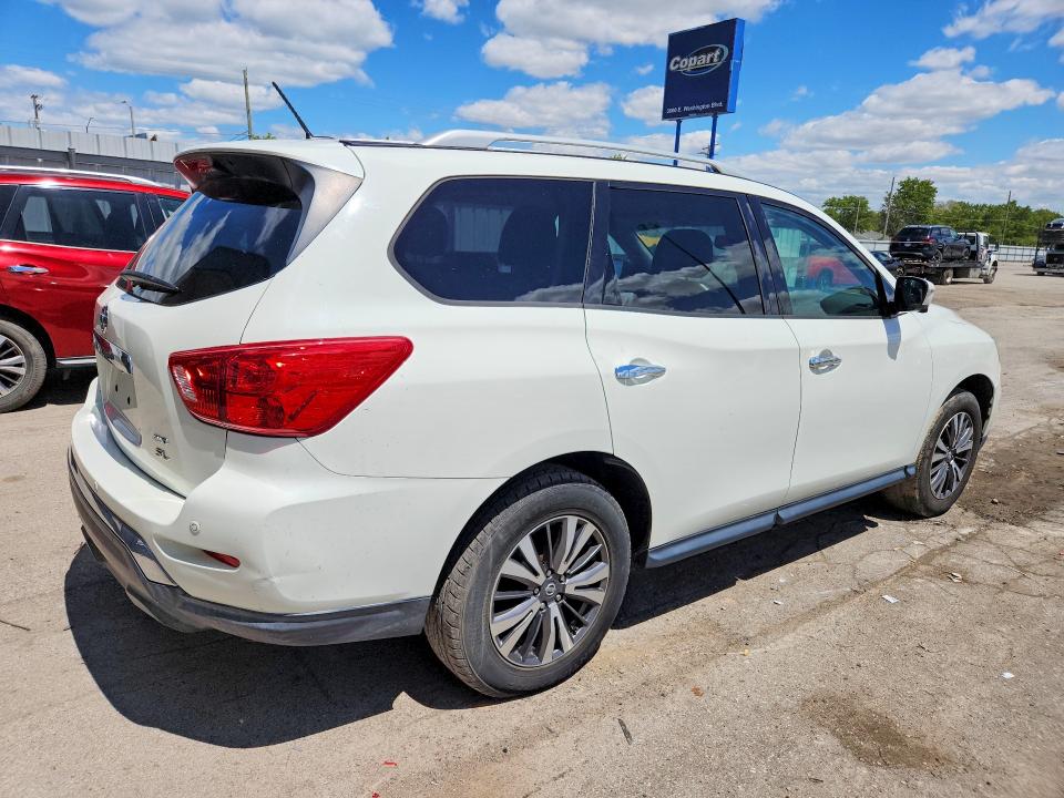 Photo 3 from auction – 2017 NISSAN PATHFINDER with VIN 5N1DR2MMXHC675425