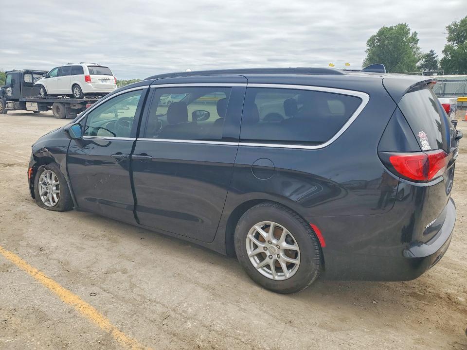 Photo 2 from auction – 2020 CHRYSLER VOYAGER with VIN 2C4RC1DG5LR181974