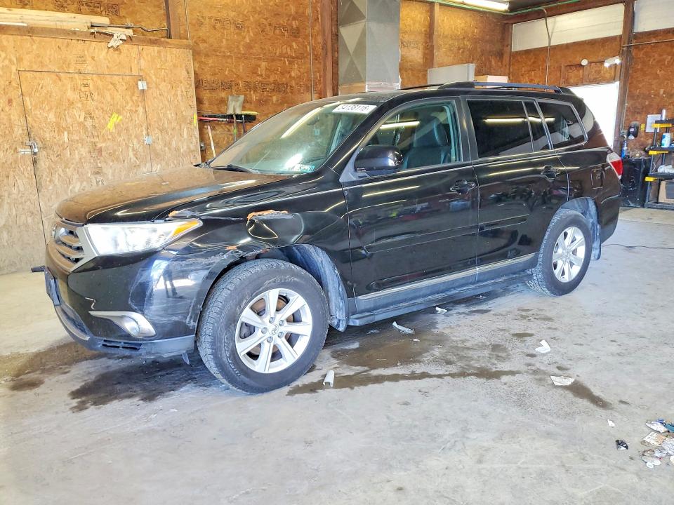 TOYOTA HIGHLANDER 2013 with VIN 5TDBK3EH2DS232413 - Photo from auction