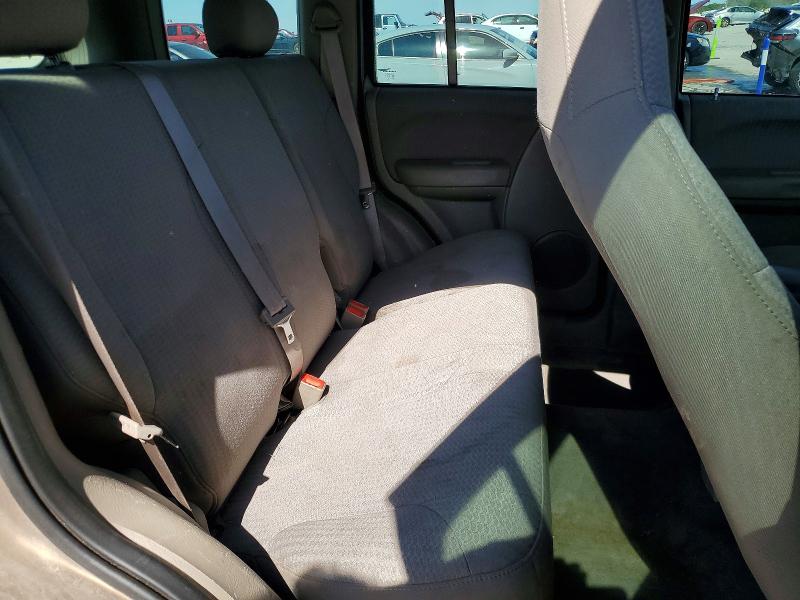 Photo 11 from auction – 2002 JEEP LIBERTY with VIN 1J4GL48K12W113467