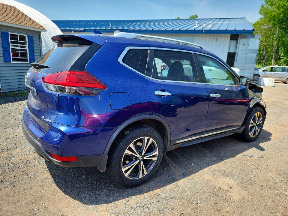 Photo 3 from auction – 2017 NISSAN ROGUE with VIN JN8AT2MV6HW004838