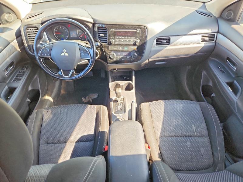 Foto 8 de la subasta – 2016 MITSUBISHI OUTLANDER con VIN JA4AD2A31GZ009903