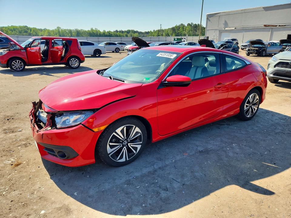 HONDA CIVIC 2017 مع رقم تعريف المركبة 2HGFC3B30HH359352 - صورة من المزاد
