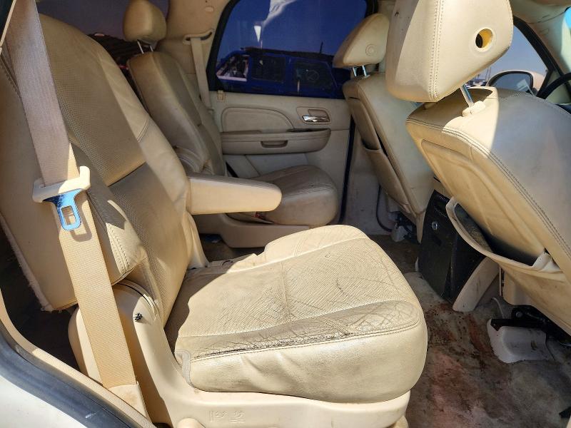 Photo 11 from auction – 2008 CADILLAC ESCALADE with VIN 1GYEC63838R210157