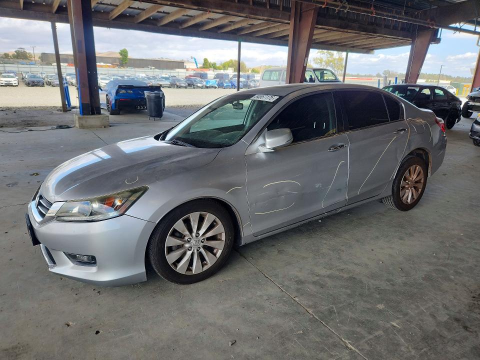 HONDA ACCORD 2015 with VIN 1HGCR2F75FA104524 - Photo from auction