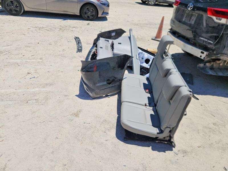 Photo 13 from auction – 2019 TOYOTA HIGHLANDER with VIN 5TDDZRFH9KS962385