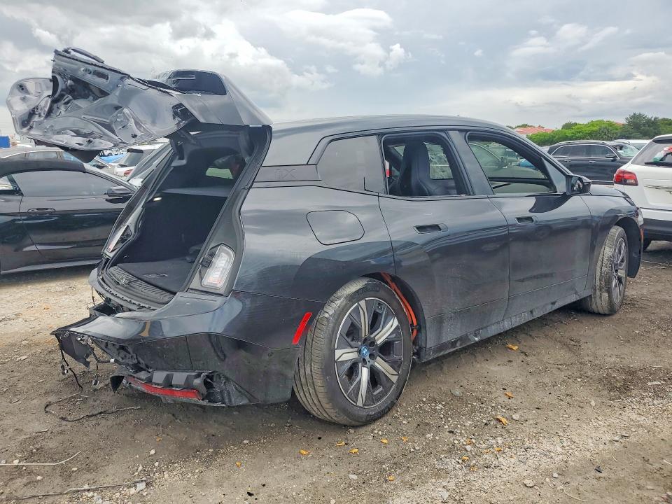 Photo 3 from auction – 2025 BMW IX with VIN WB523CF0XSCS28531