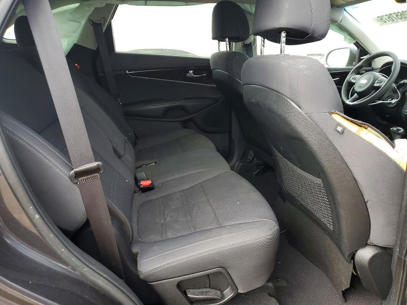 Photo 10 from auction – 2017 KIA SORENTO with VIN 5XYPGDA31HG300209