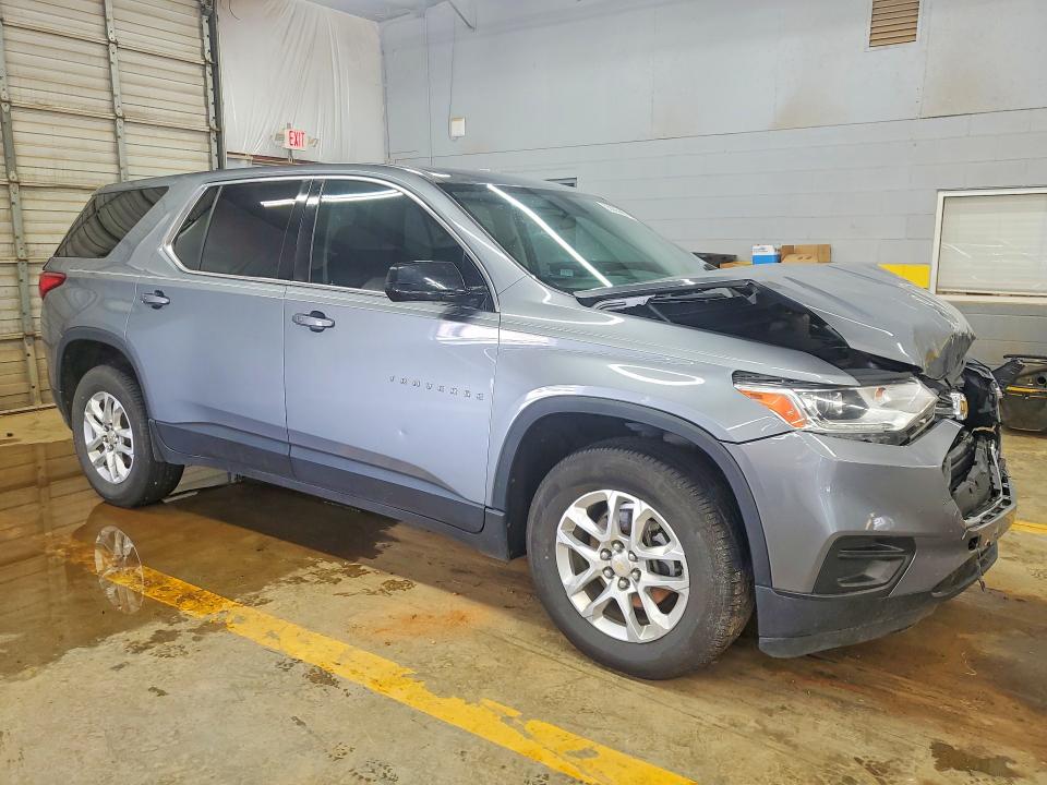 Photo 4 from auction – 2019 CHEVROLET TRAVERSE with VIN 1GNERFKW9KJ104944