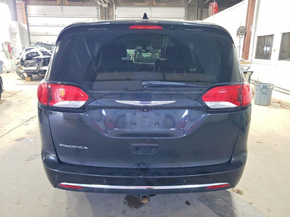 Photo 6 from auction – 2019 CHRYSLER PACIFICA with VIN 2C4RC1BGXKR550247