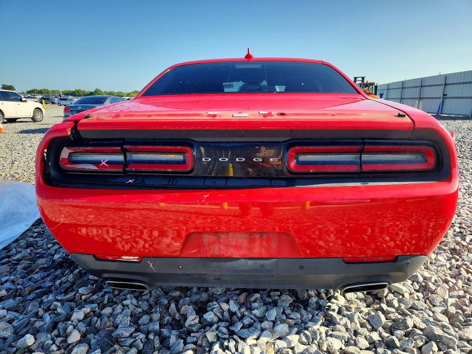 Photo 6 from auction – 2018 DODGE CHALLENGER with VIN 2C3CDZAG4JH112562