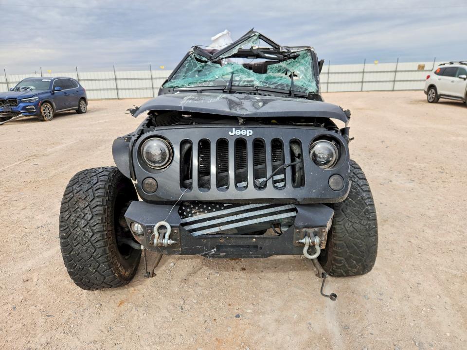 Снимка 5 от търг – 2015 JEEP WRANGLER UNLIMITED с VIN 1C4BJWEG6FL572566