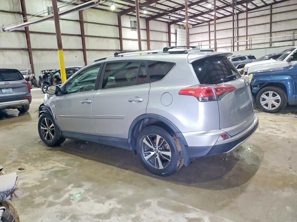 Photo 2 from auction – 2016 TOYOTA RAV4 with VIN 2T3RFREV2GW496794