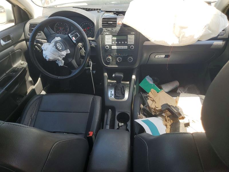 Photo 8 from auction – 2010 VOLKSWAGEN JETTA with VIN 3VWAX7AJ0AM121252