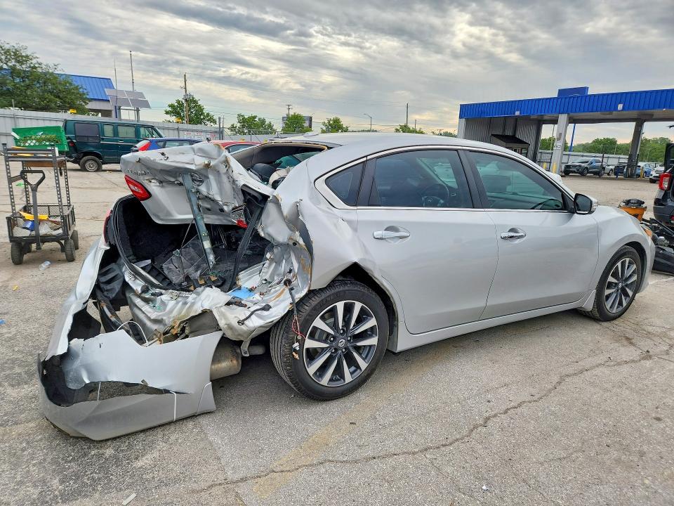 Photo 3 from auction – 2016 NISSAN ALTIMA with VIN 1N4AL3AP7GC283455