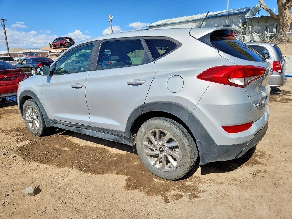 Photo 2 from auction – 2017 HYUNDAI TUCSON with VIN KM8J23A40HU407429