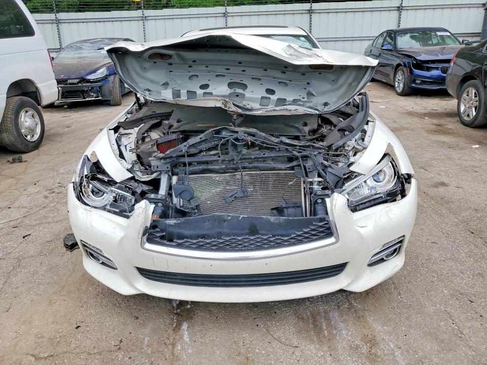 Photo 5 from auction – 2015 INFINITI Q50 with VIN JN1BV7AR6FM422360