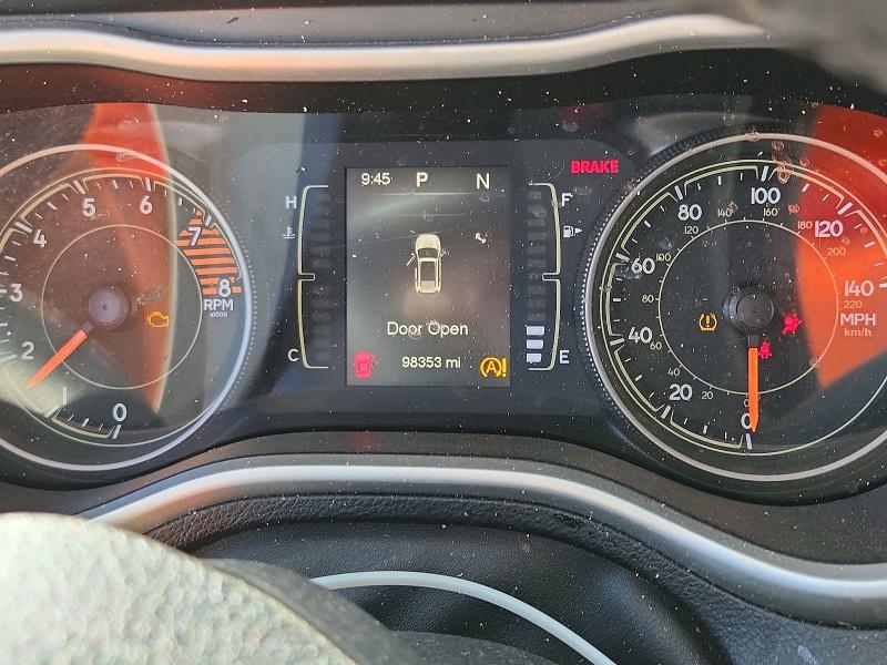 Photo 9 from auction – 2018 JEEP CHEROKEE with VIN 1C4PJLLXXJD524577