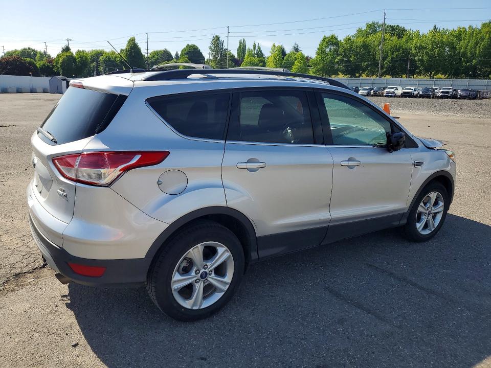 Photo 3 from auction – 2016 FORD ESCAPE with VIN 1FMCU9G91GUC00605