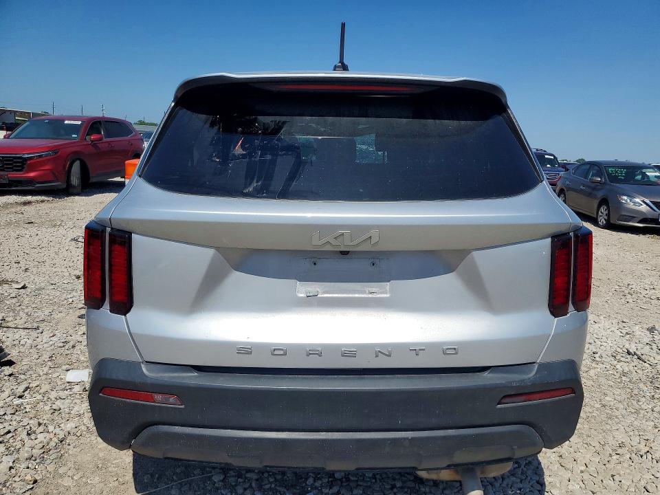 Photo 6 from auction – 2022 KIA SORENTO with VIN 5XYRG4LC3NG150136