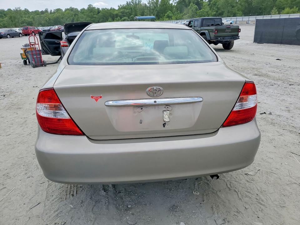 Photo 6 from auction – 2002 TOYOTA CAMRY with VIN 4T1BE32K12U052769