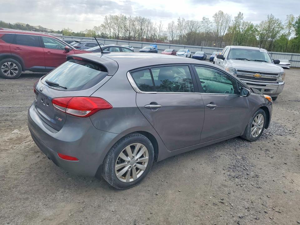 Photo 3 from auction – 2015 KIA FORTE5 with VIN KNAFX5A80F5318555