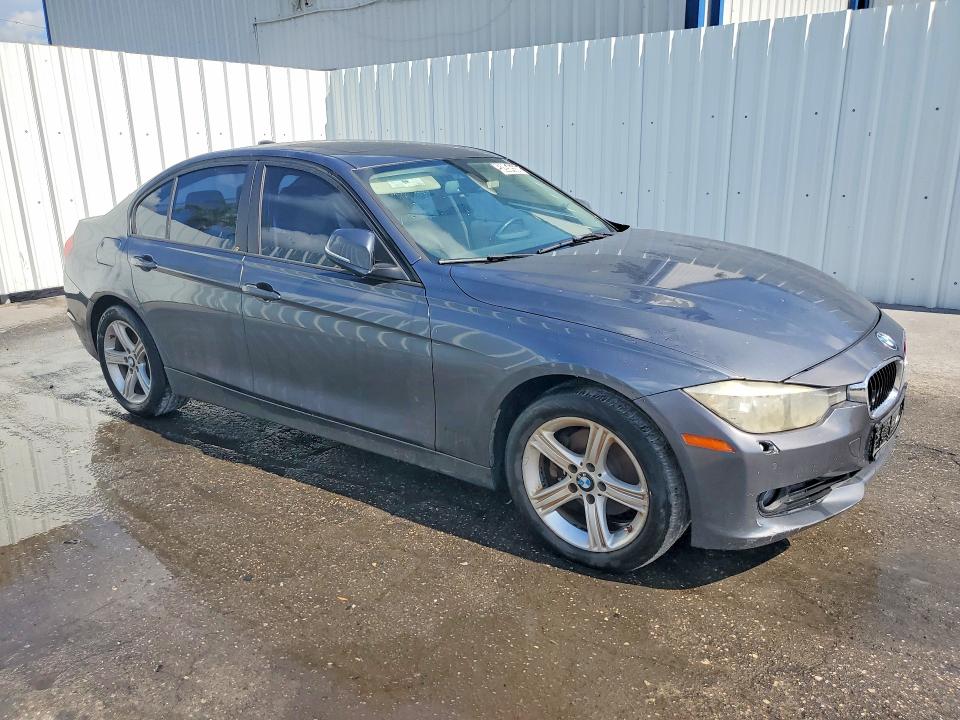 Photo 4 from auction – 2013 BMW 328 with VIN WBA3B5C57DF597742