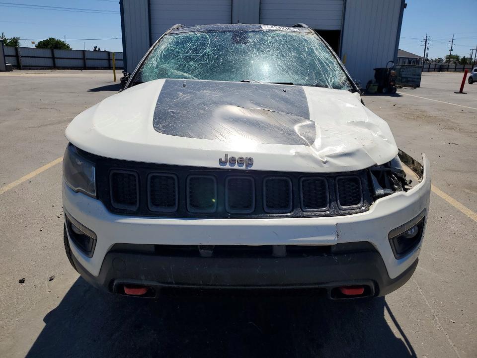 Photo 5 from auction – 2018 JEEP COMPASS with VIN 3C4NJDDB5JT232071