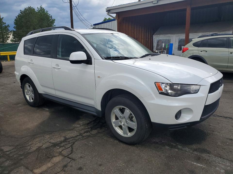 Photo 4 from auction – 2010 MITSUBISHI OUTLANDER with VIN JA4AT2AW2AZ007243