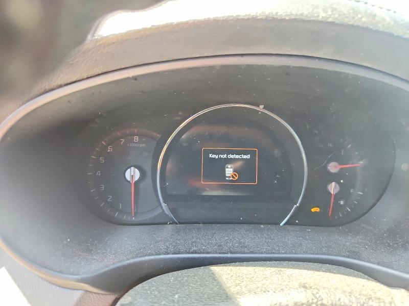 Photo 9 from auction – 2016 KIA SORENTO with VIN 5XYPK4A54GG003384