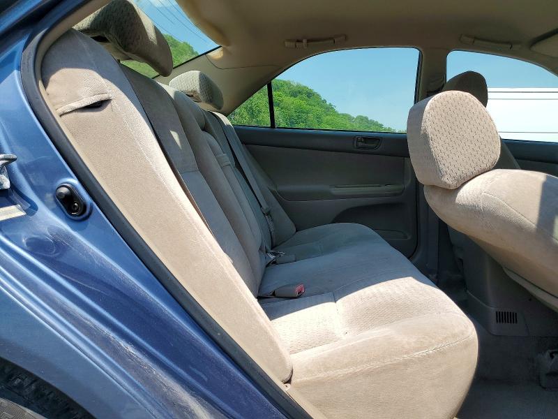Photo 10 from auction – 2002 TOYOTA CAMRY with VIN 4T1BE32K02U564829