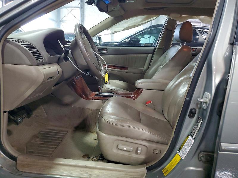 Photo 7 from auction – 2005 TOYOTA CAMRY with VIN 4T1BE30K35U514496