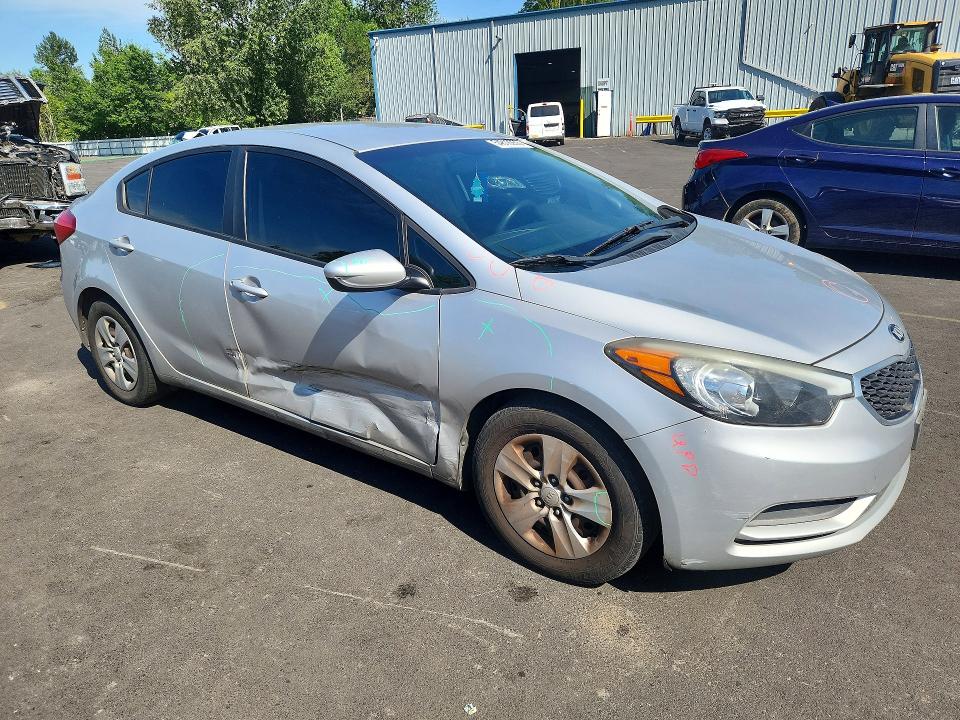 Photo 4 from auction – 2015 KIA FORTE with VIN KNAFK4A69F5423800
