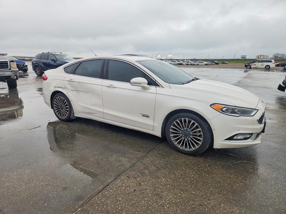Foto 4 de la subasta – 2017 FORD FUSION con VIN 3FA6P0SU7HR154051
