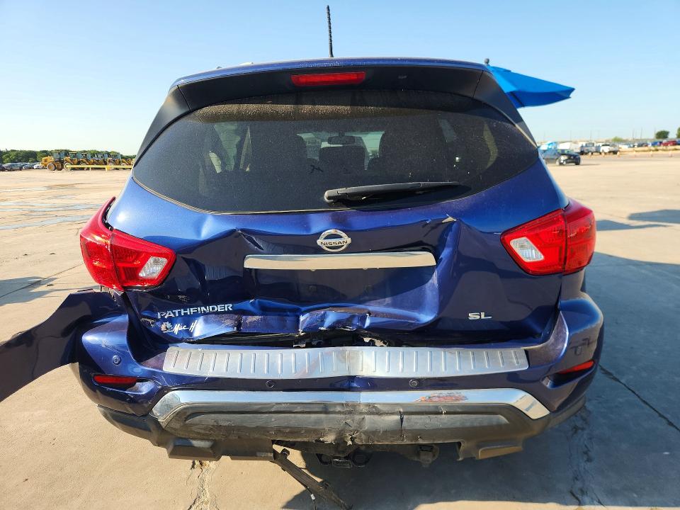 Photo 6 from auction – 2017 NISSAN PATHFINDER with VIN 5N1DR2MN3HC695492