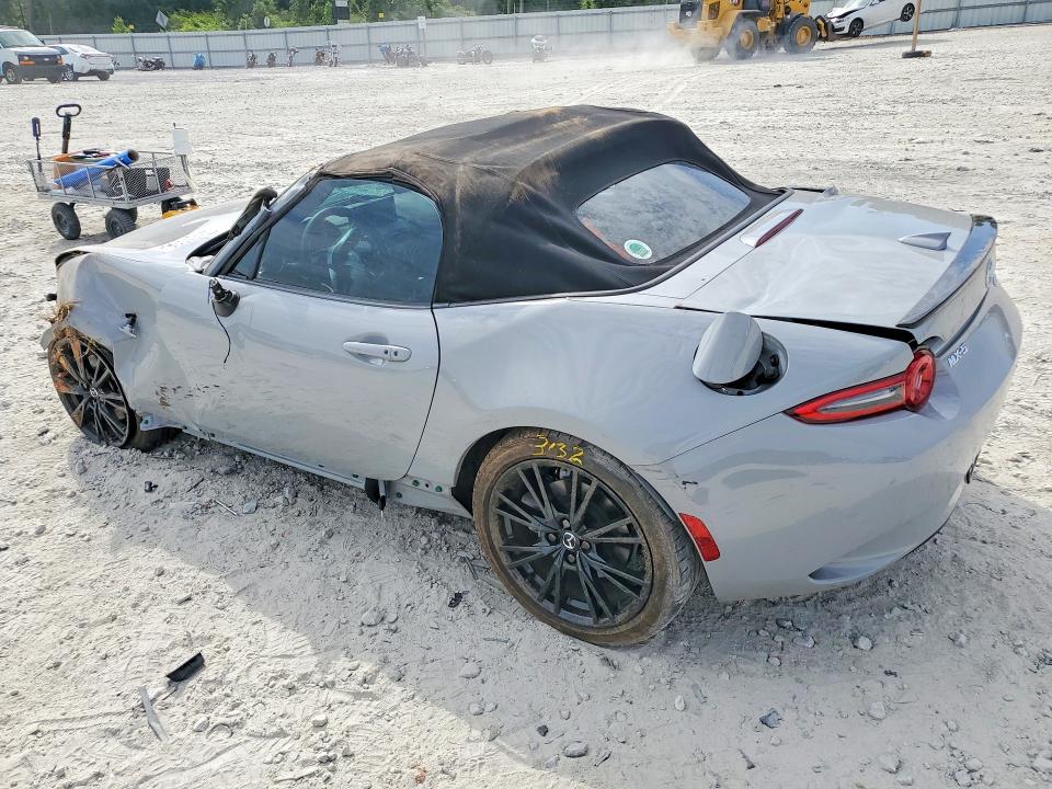 Photo 2 from auction – 2024 MAZDA MX-5 MIATA with VIN JM1NDAC7XR0608338