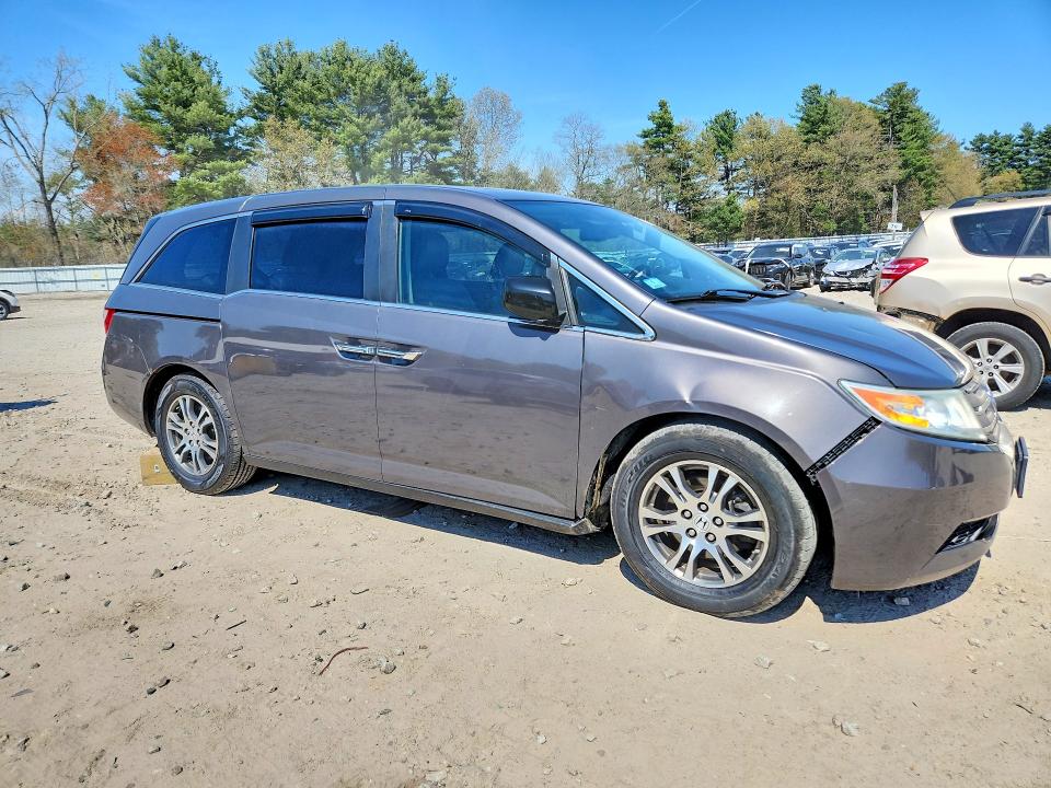 Photo 4 from auction – 2013 HONDA ODYSSEY with VIN 5FNRL5H62DB035084