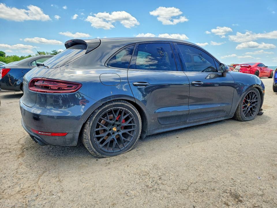 Photo 3 from auction – 2017 PORSCHE MACAN with VIN WP1AG2A57HLB56261