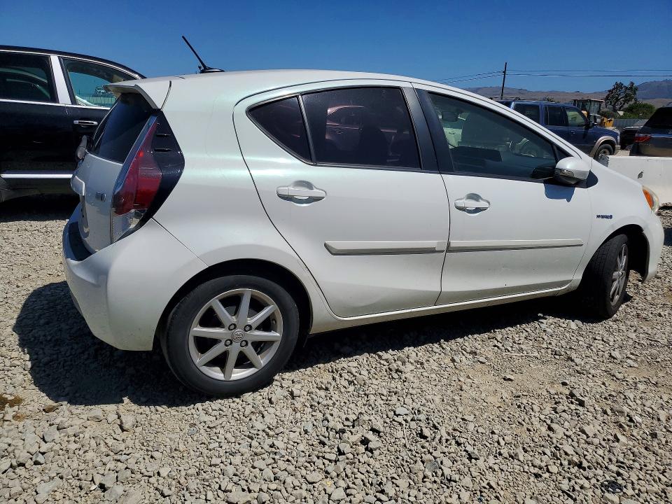Photo 3 from auction – 2012 TOYOTA PRIUS C with VIN JTDKDTB39C1028562