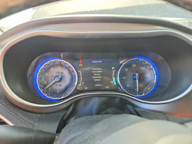 Photo 9 from auction – 2017 CHRYSLER PACIFICA with VIN 2C4RC1GG8HR734832