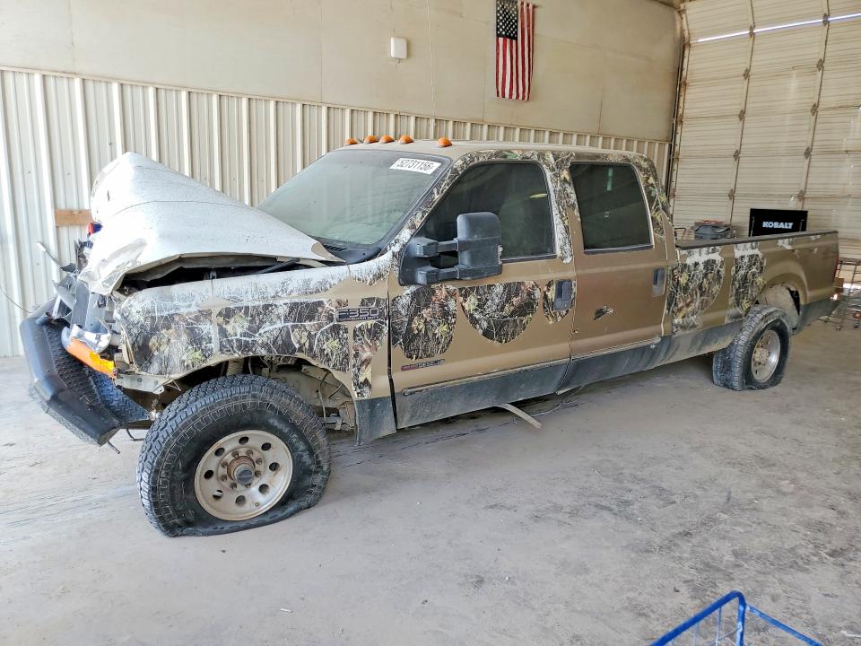 FORD F350 2000 with VIN 3FTSW31F8YMA51184 - Photo from auction