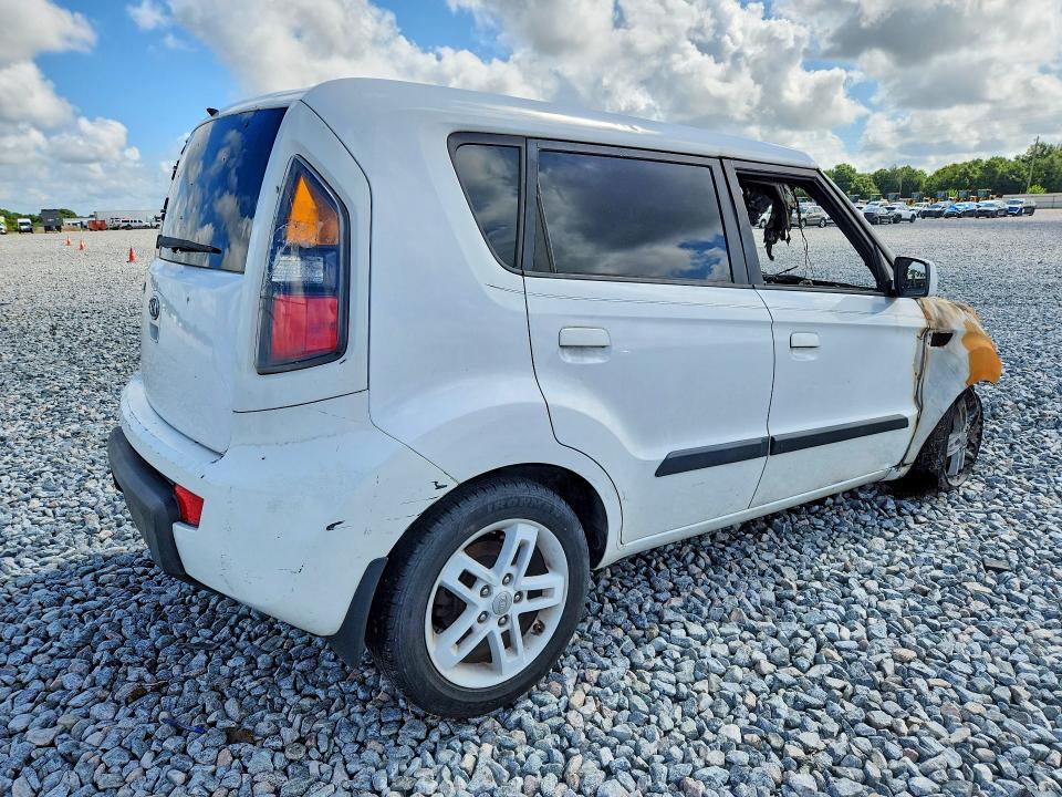Photo 3 from auction – 2010 KIA SOUL with VIN KNDJT2A28A7701496
